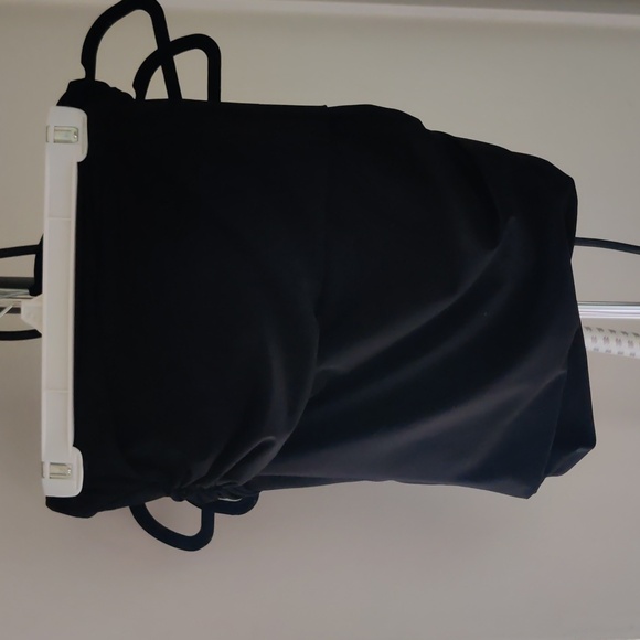 Elizabeth and James small side zip mini skirt - Picture 1 of 4